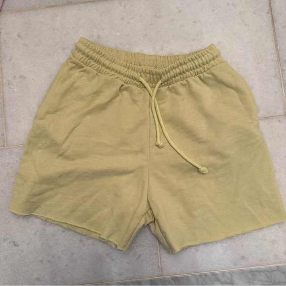 Missguided Yellow Sweat Shorts - Picture 1 of 4